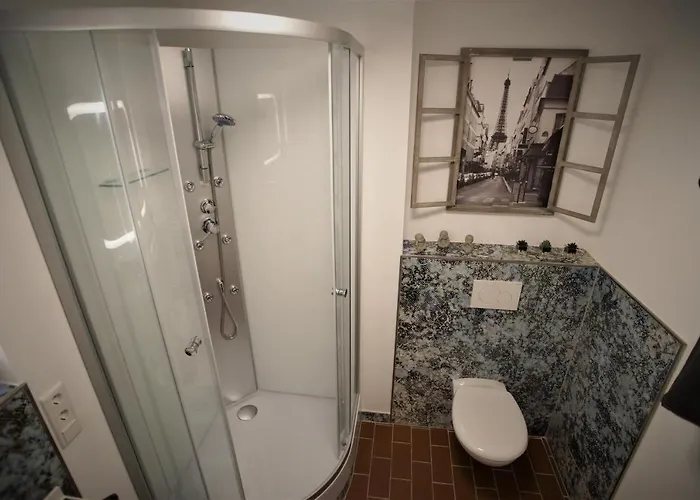 Mill Valley 公寓 *